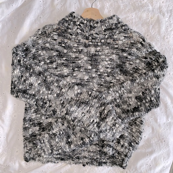 Chunky Knit Balloon Sleeve Mockneck Sweater - Picture 2 of 2